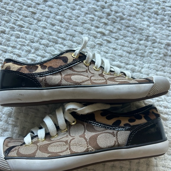Coach 7.5 Signature C Zorra sneakers with cheetah trim. Really good shape. - Picture 12 of 12